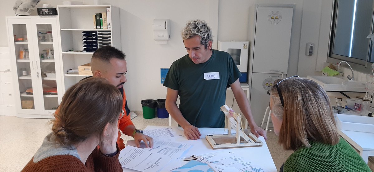 LaVerema's tweet photo. Gràcies a totes les persones que vau participar en la formació entre iguals sobre aprenentatge basat en projectes. També a @insaferrer per oferir-nos els espais del centre. Seguim aprenent junts! #deeperlearning #abp #aprendreimporta https://t.co/nRtm3HaBLj