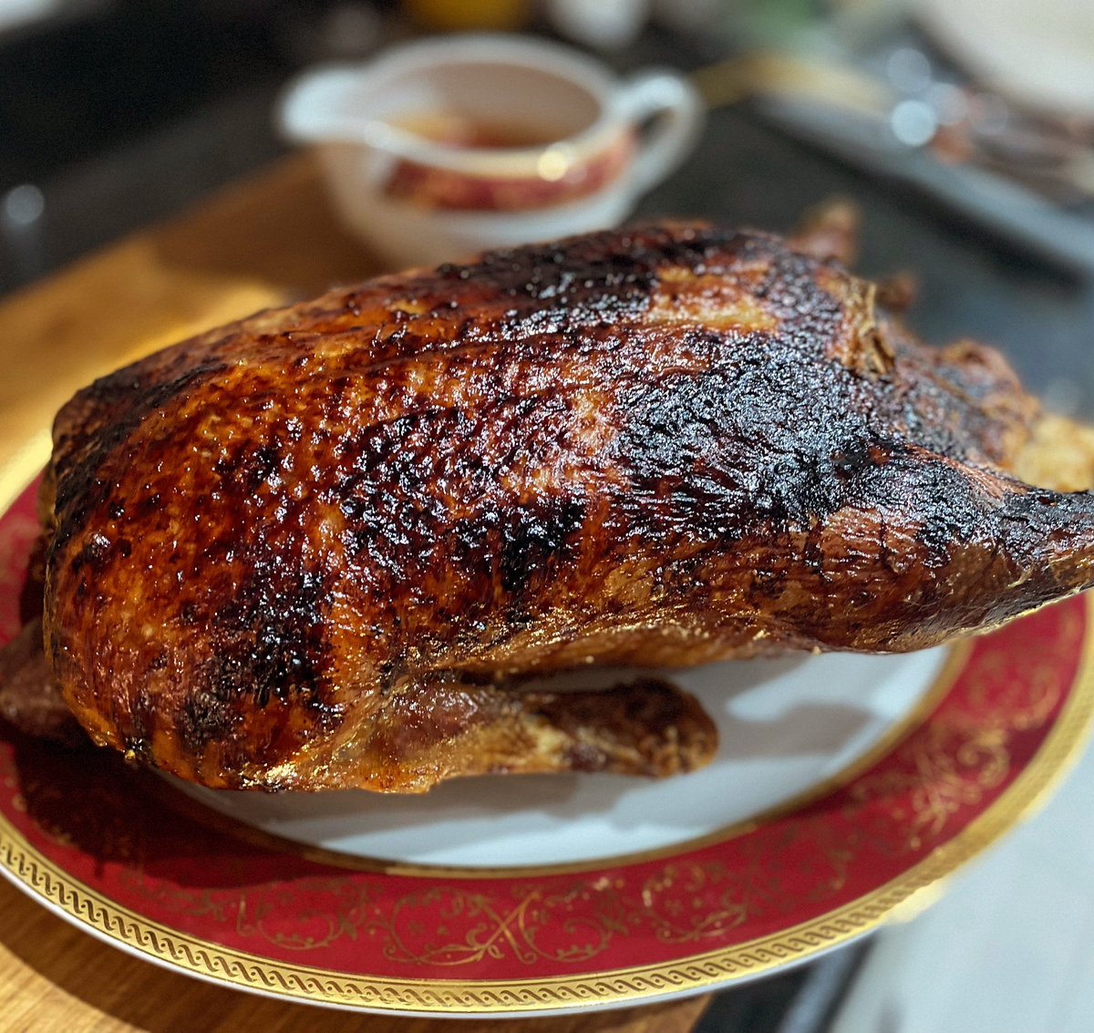 MisterEspeto's tweet photo. Ganso marinado en una salmuera de especias, asado y glaseado con una salsa de Oporto y naranja. Celebrando San Martín con una semana de retraso y, ahora sí, poniendo en marcha los fogones para los ensayos de 2023 de las #navidadesencanespeto https://t.co/hDp8OFBY0e