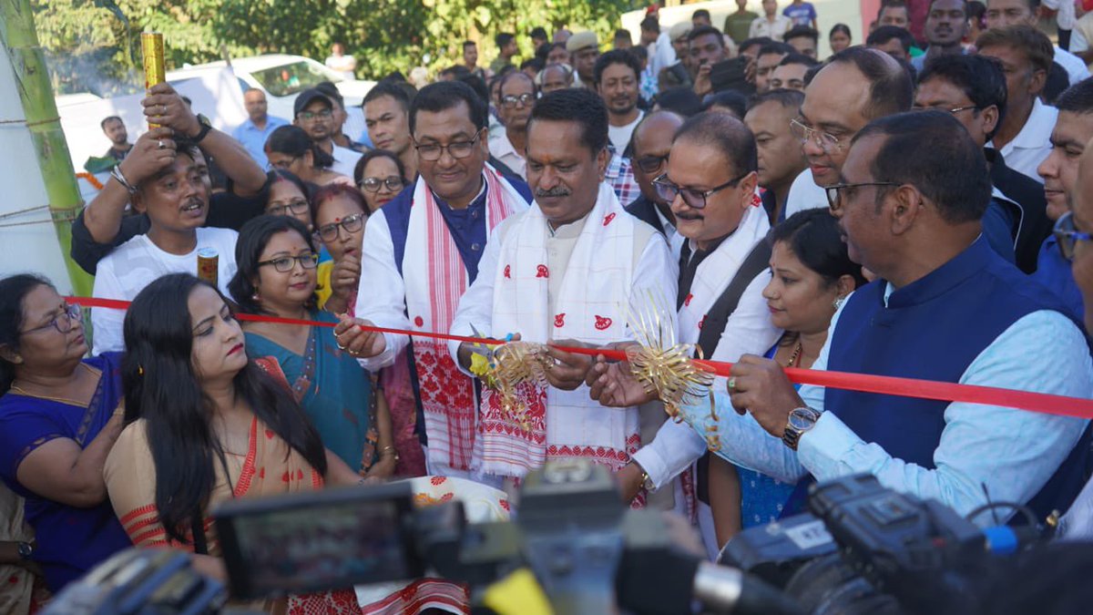 rupaksarmahbjp's tweet image. #Nagaon has made history as the 1st in Assam to receive clean drinking water under the #AmrutScheme. I&apos;m thrilled to announce that all 18,000 residents of all the wards now have access to 24-hour supply of clean water.1/2