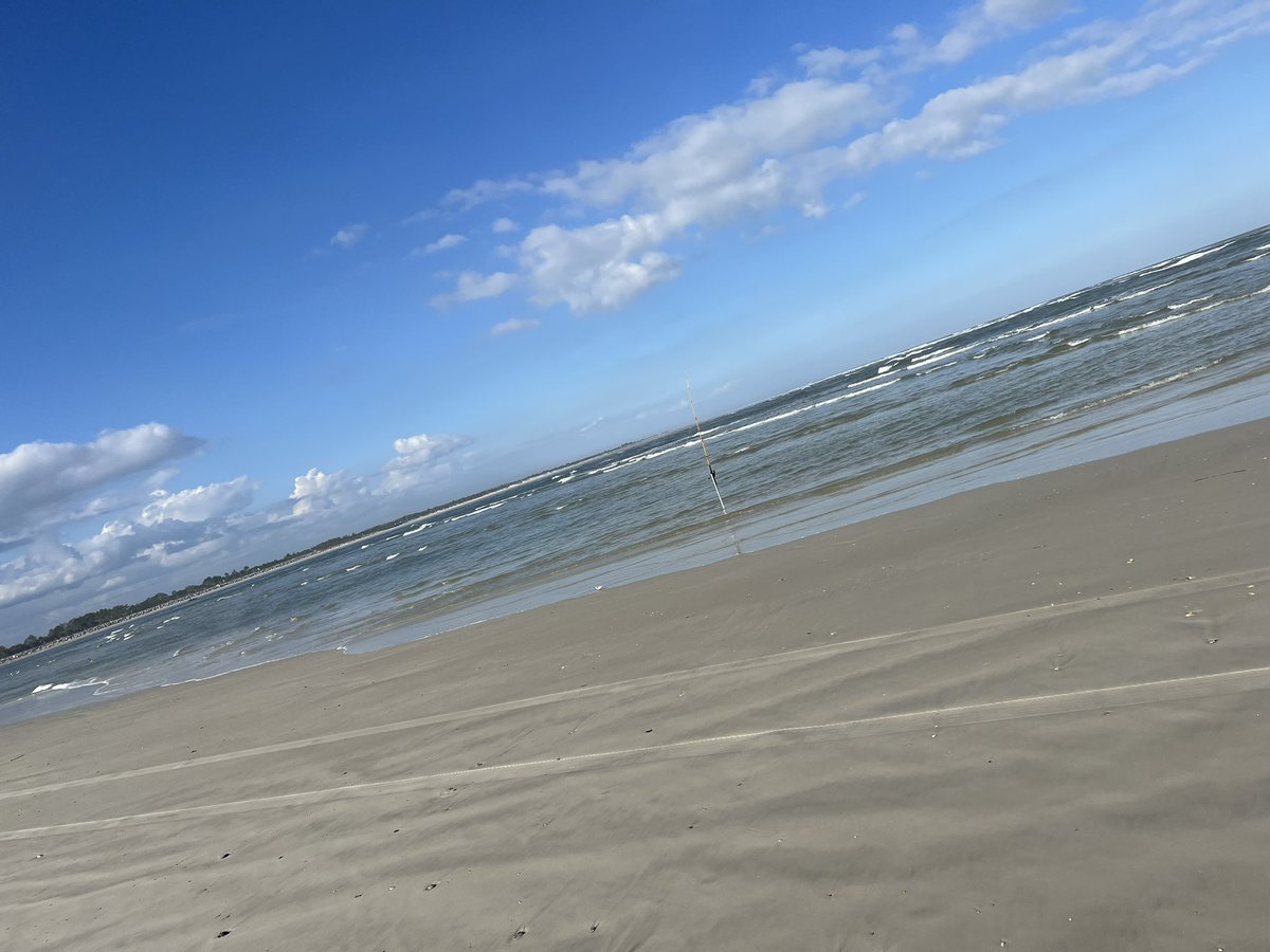 ‘woUldn’t gEt tHis bacK HOme!’ -Irish lad on holiday!