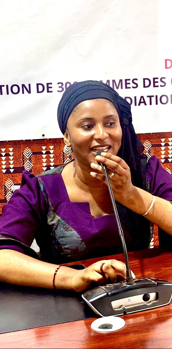 Chaque personne mérite d'être traitée avec dignité et respect, en ligne comme hors ligne. 
Disons non à la cyber-violence sexuelle et discriminatoire, et contribuons à créer un internet inclusif et bienveillant. 
#Lesexismenestpasdrole  
#touteslesfemmesmeritentlerespect @followe