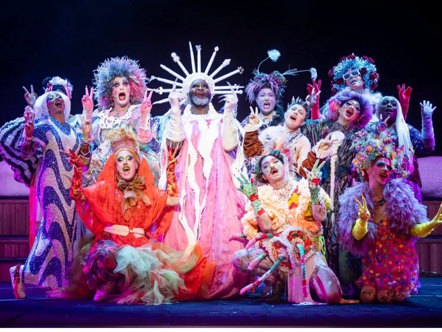 THORNETTAD's tweet image. Photos from the performance of Taylor Mac”s @A Bark of Millions “ at the Sydney Opera House in Australia