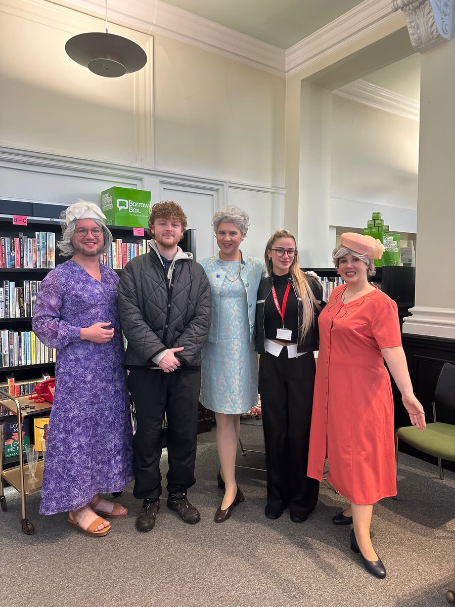 jessedgin's tweet photo. Loved being part of the #BarbaraProject experience at Eccles Library @SalfordLibrary 
A big thankyou to @markcroasdale @tommyguest
@JenniferGaskell for the kind conversation and making us feel so welcome!  #salforduni
@SalfordNow https://t.co/YWOXPcmXlw