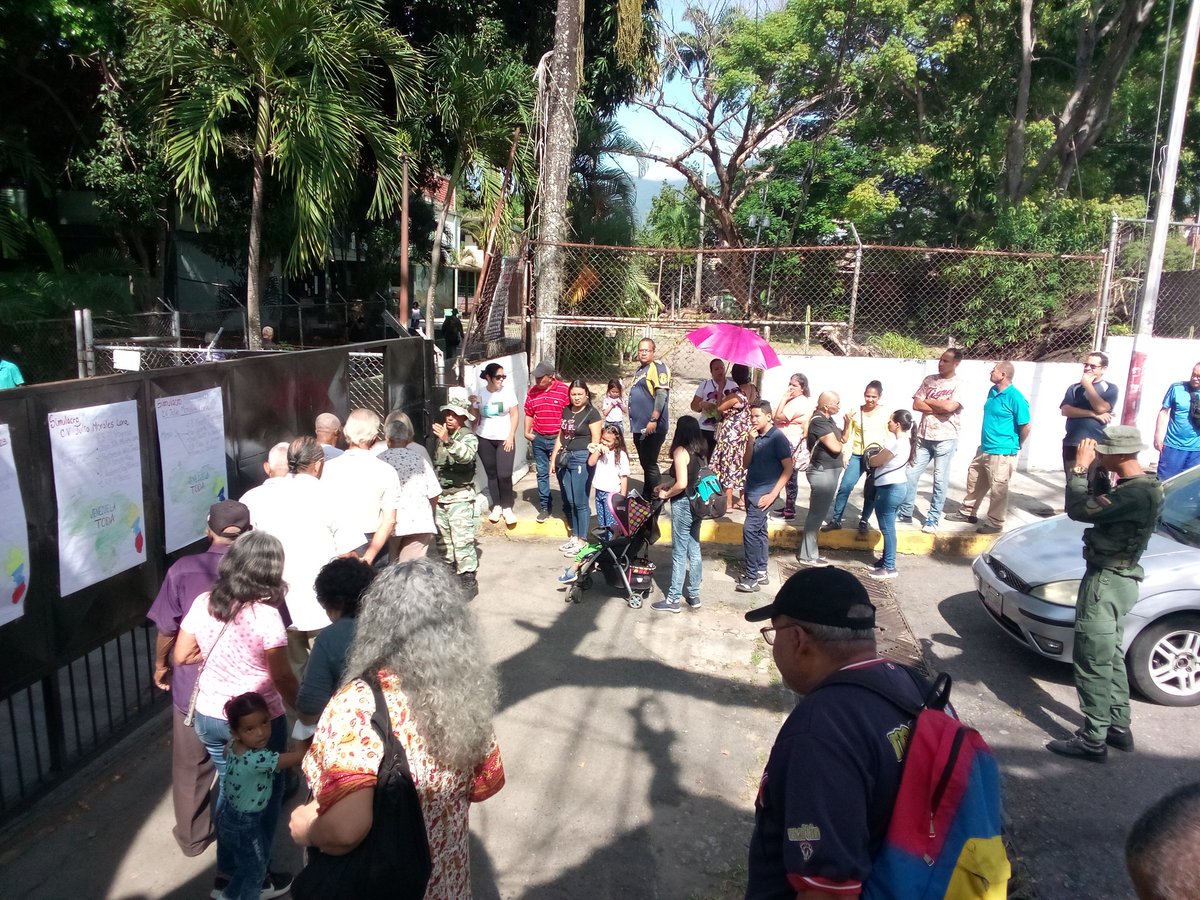 protestacomunal's tweet photo. En #SimulacroElectoral a esta hora CV Julio Morales Lara, Eso Aragua Mun MBI activos https://t.co/bimb4jiiL8