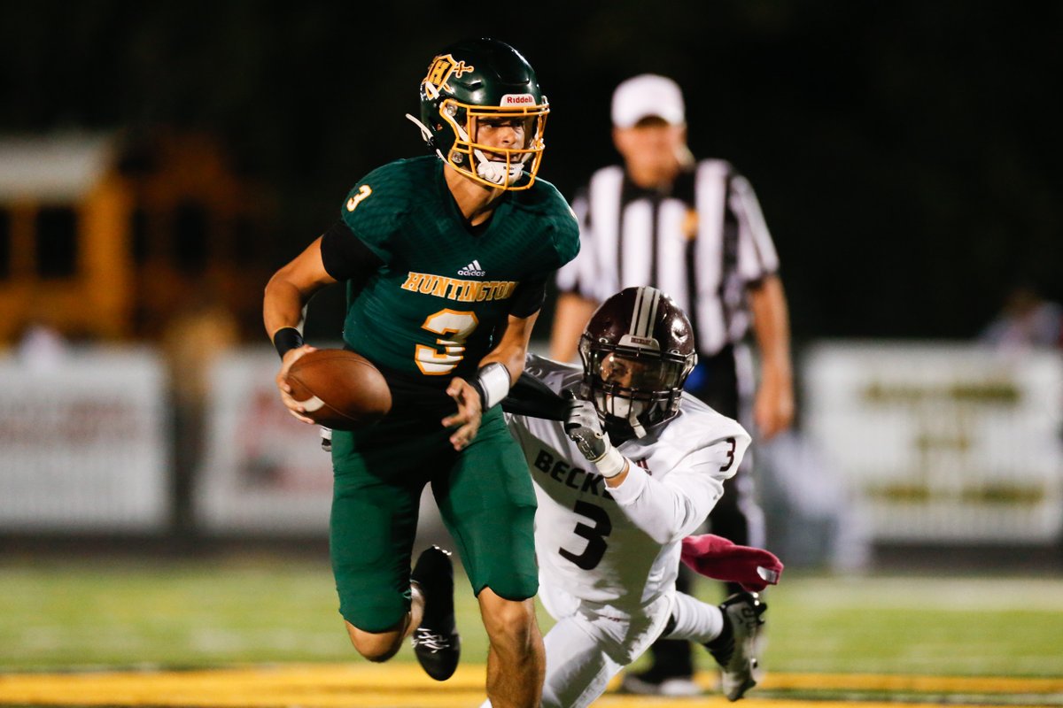 MetroNewsSports's tweet photo. Class AAA semifinal:

No. 3 Martinsburg (11-0) at No. 2 Huntington (11-1)

Saturday, November 25, 1:30 p.m. #wvprepfb https://t.co/zSJzfCaRI9