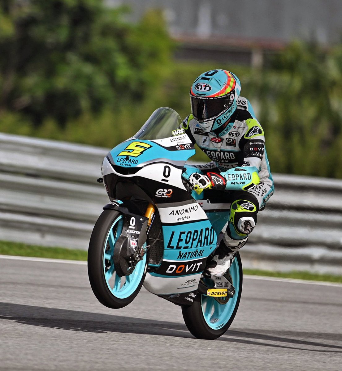 mlito13's tweet image. Congrats/Felicidades @jaume_masia #JM5 🇪🇸!!!👑
The new #Moto3 WORLD CHAMPION 2023!!!🏆

#MAS1A #QatarGP 🇧🇭