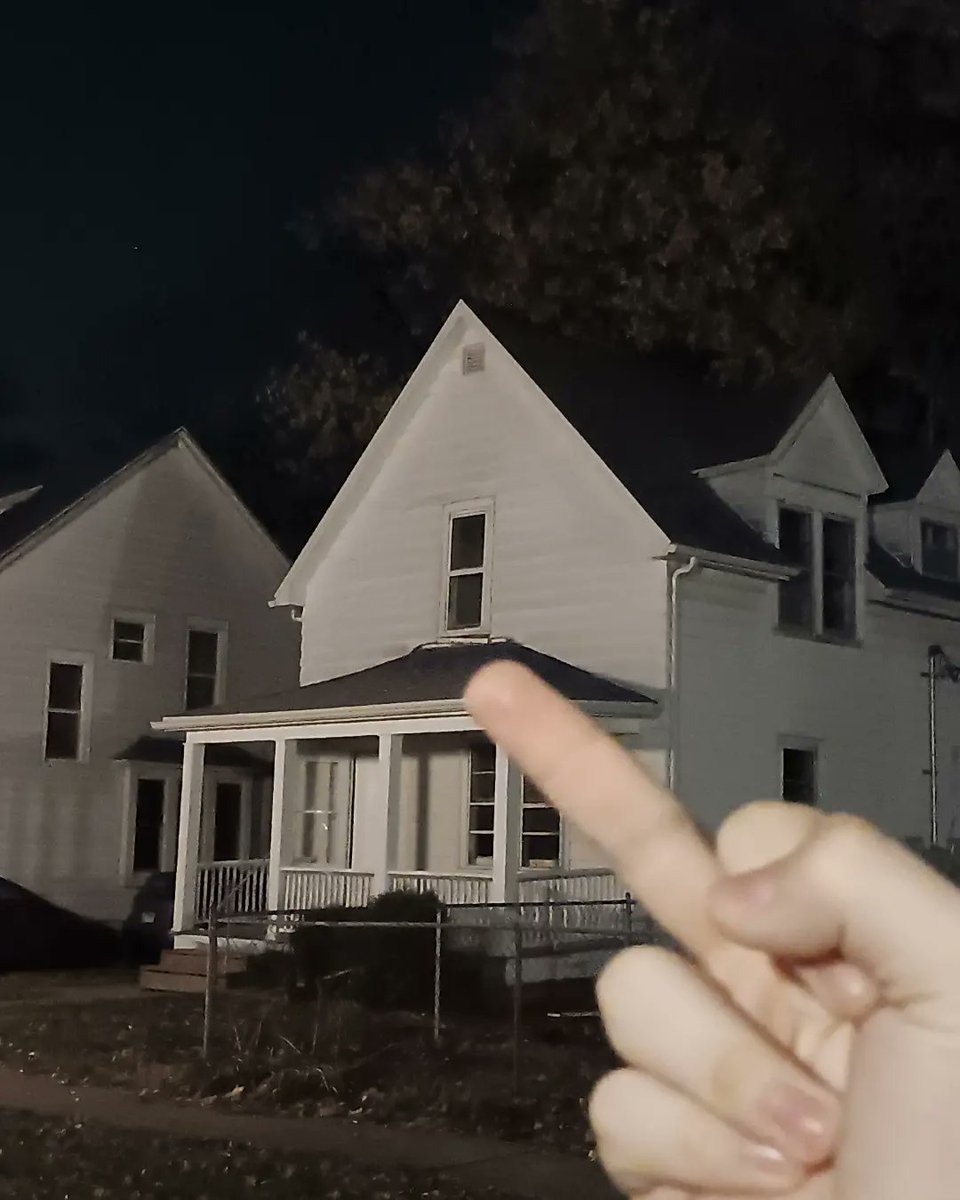 surfacelevel_id's tweet photo. Man fuck that house https://t.co/M4bpo0fpV9
