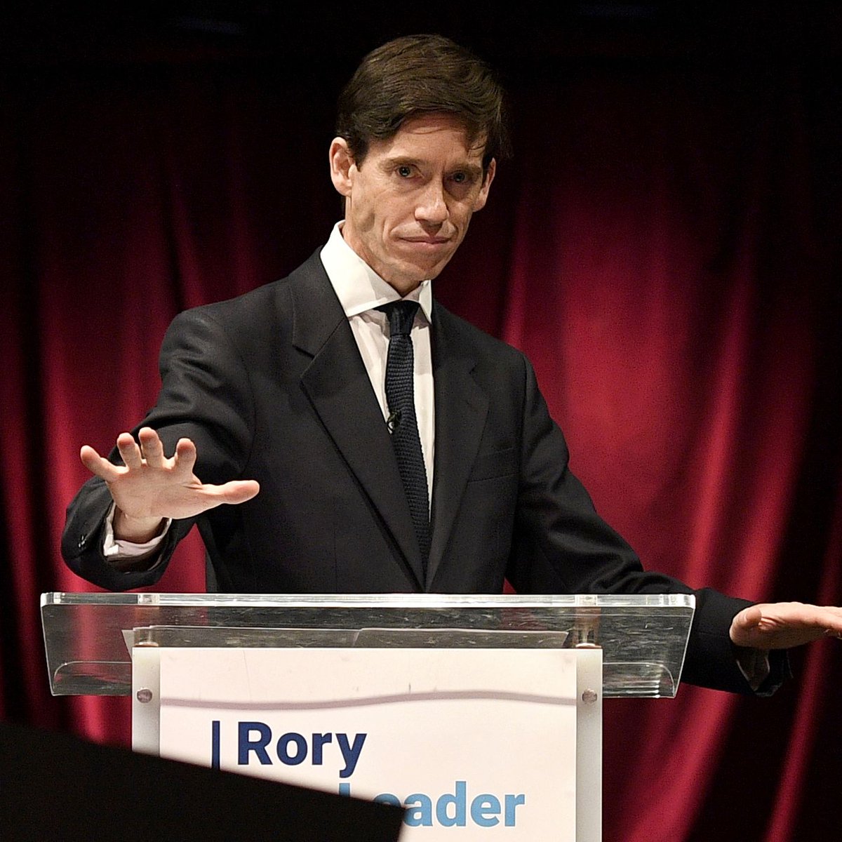 BasicIncomeOrg's tweet photo. Former #UK Development Minister Rory Stewart, says #cash is 'Most Radical Form of Localisation' in strong endorsement for #DirectCashTransfers
#UBI #BasicIncome
https://t.co/P2aS1shzId https://t.co/sHlnNrlBpO