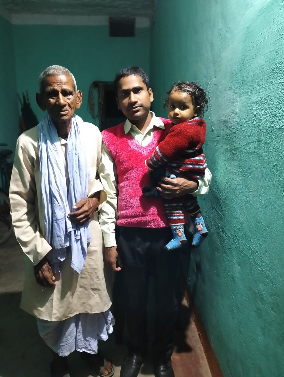 Kanchan89145604's tweet photo. With my grandfather https://t.co/GNKOkfKjEy