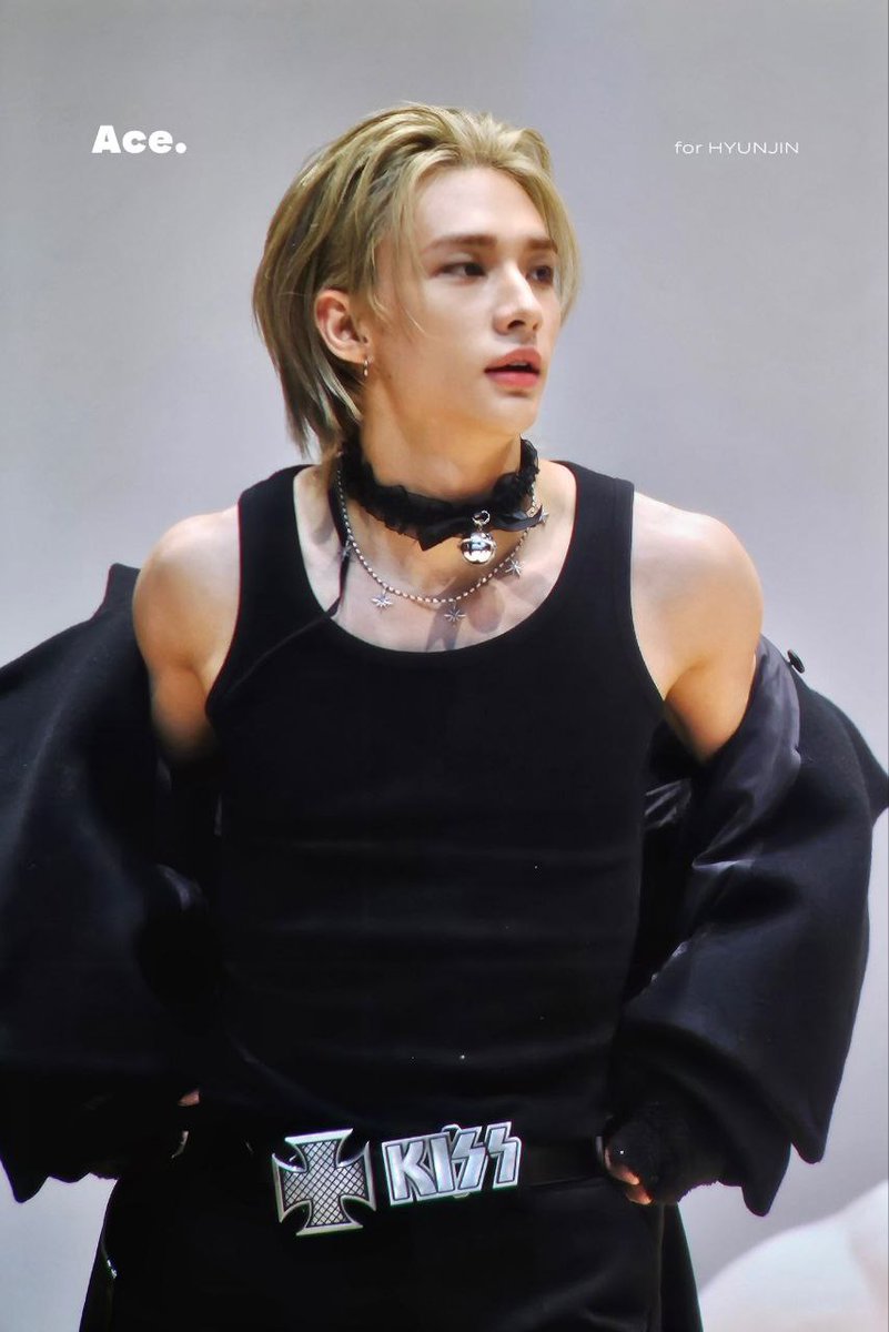 ошейник так ещё и с колокольчиком