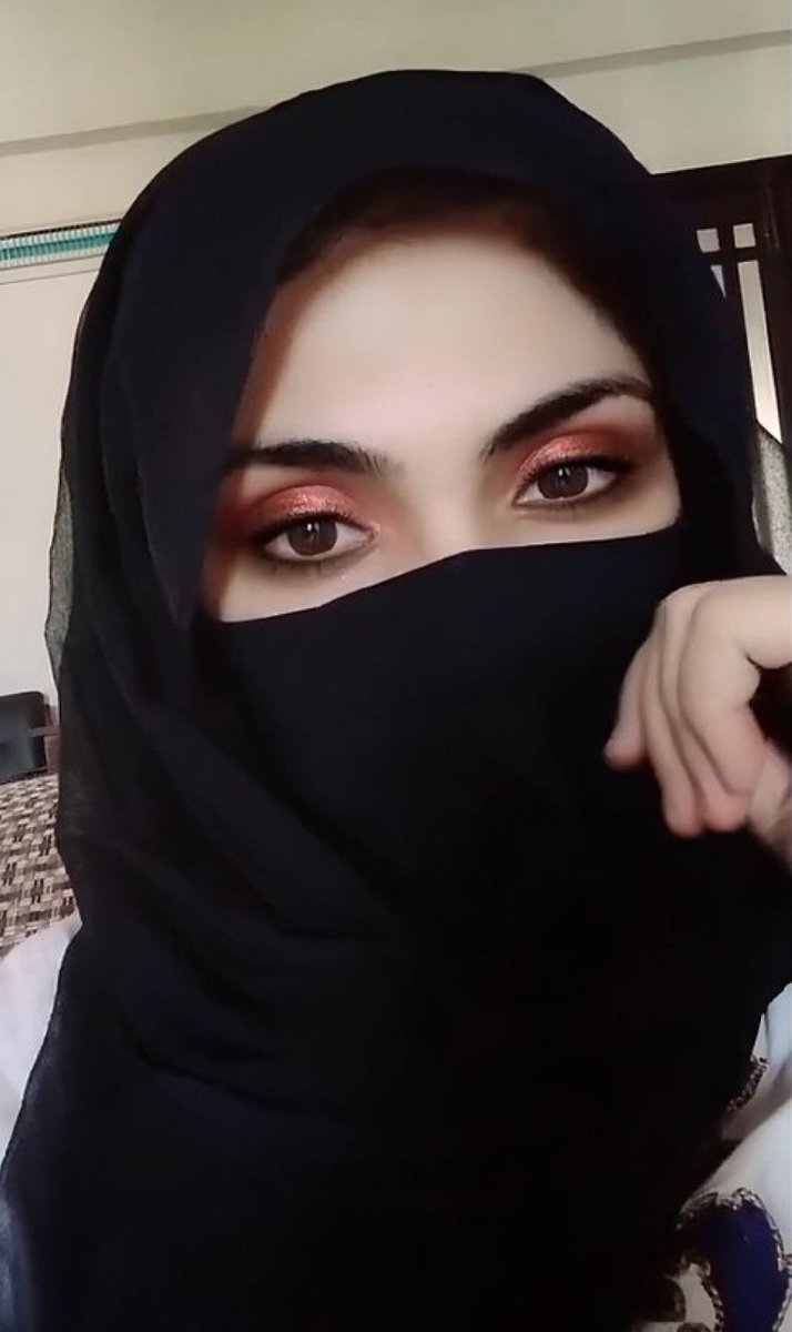asri5i's tweet photo. هل يحق للمرأة الخمسينية ان تعيش قصة حب 🤔😍 https://t.co/wkrI92Enna