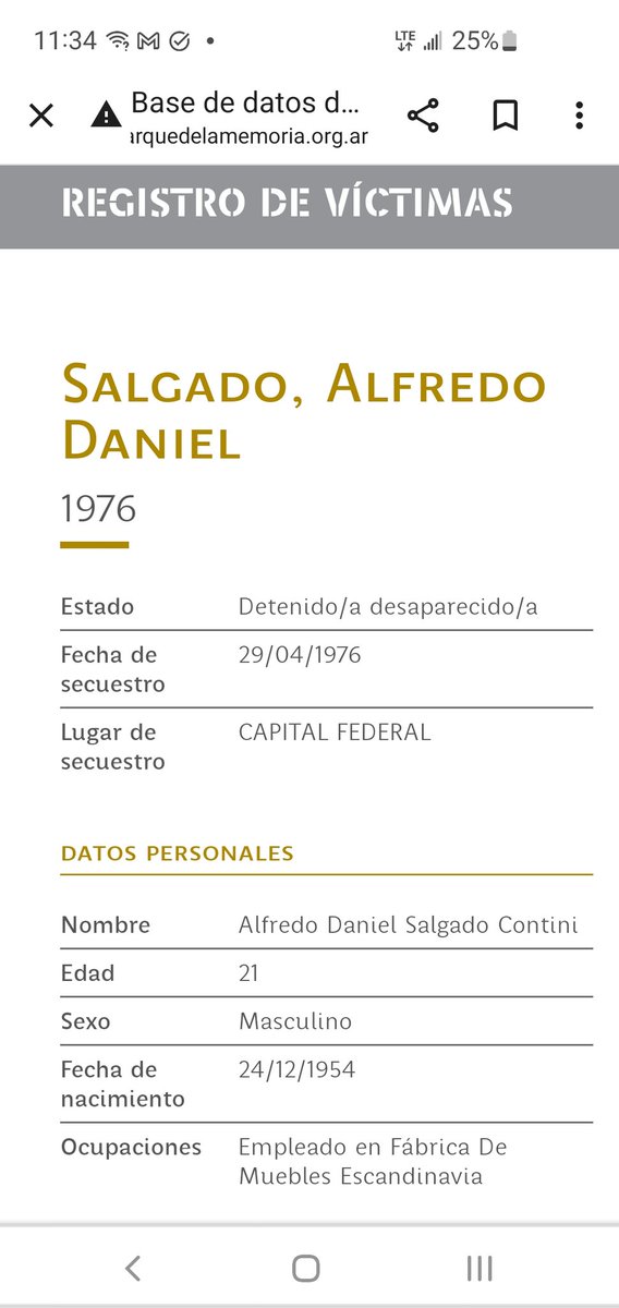 rusosnith's tweet photo. Hola, Alfredo y Enrique, que hoy debían votar en mi escuela pero fueron cobardemente desaparecidos por una banda de truanes, hoy también voto por ustedes.
(miren los padrones, si esta el renglon en gris, es un desaparecido/a) https://t.co/snpsypphha