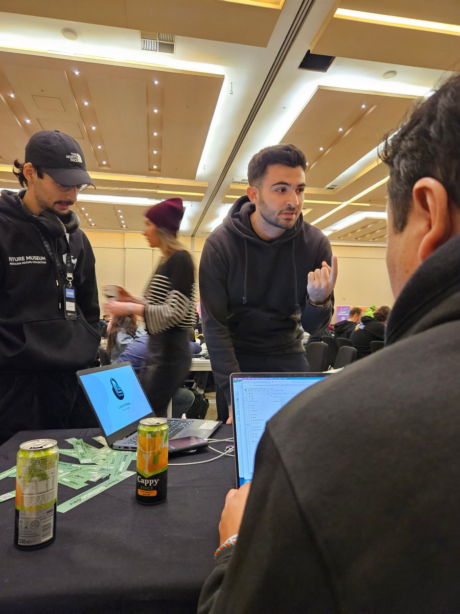 3/6 🥈LockerSwap, a decentralized token swap with privacy deployed on #NEAR BOS.

Congratz <a href="/stick_popo/">CleA_CleD</a> &amp; <a href="/shimadakunn4/">Shima</a>!👏

#NEAR #NearDevHub