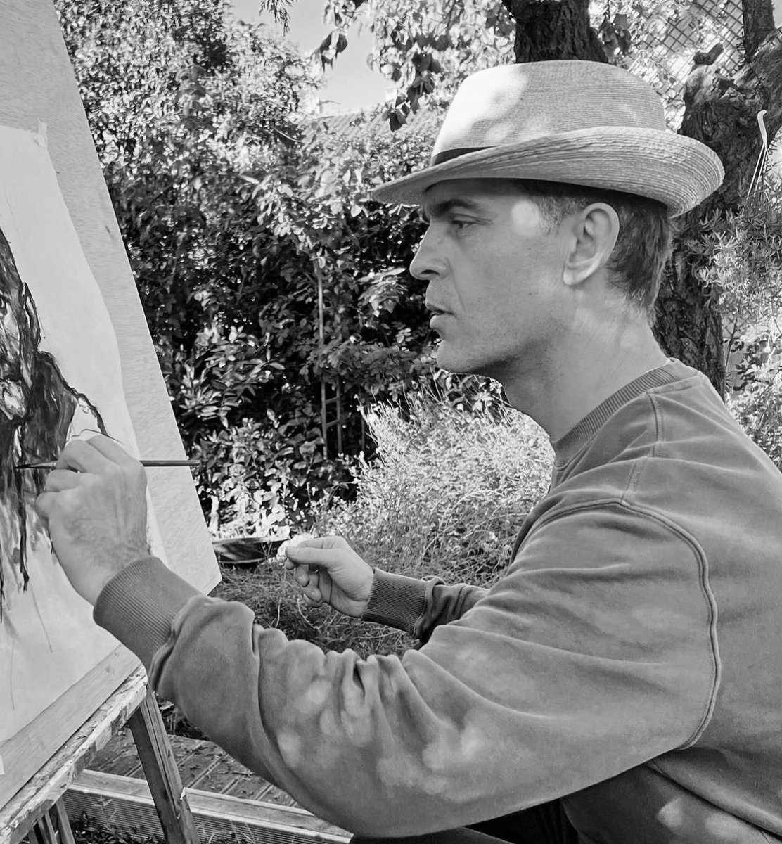 BerlinitoF's tweet photo. Mi pintor favorito apareció! 💕😍✨✨✨👨🏻‍🎨💕💕💕 https://t.co/VYc95GOhaT