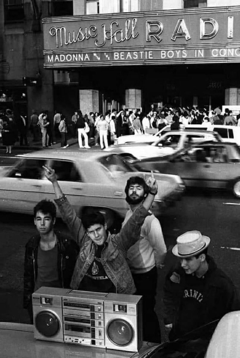 MrChuckD's tweet photo. https://t.co/FGKxlpEPgJ Filmmakers Artists Musicians Sportsfans POST YOUR BEST https://t.co/Oomhqn0gDv