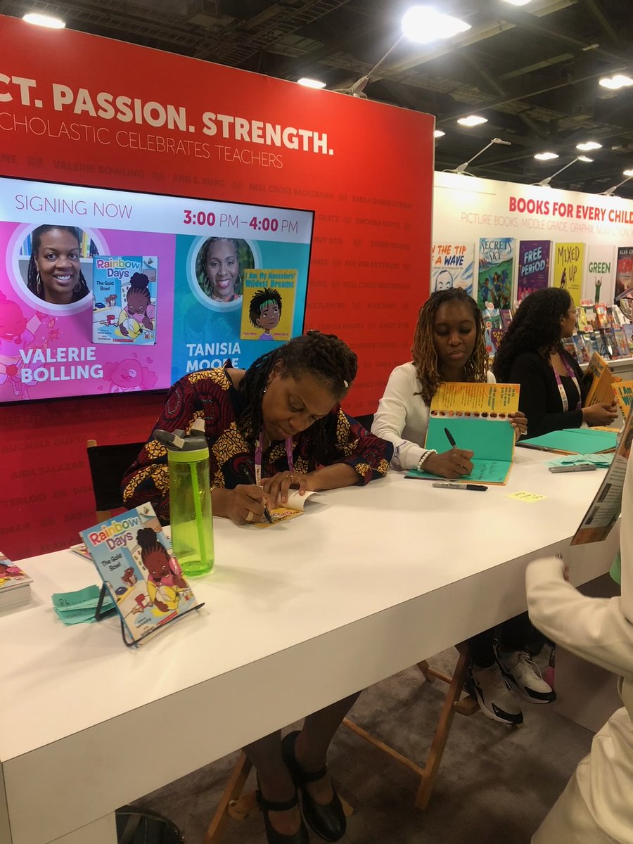 I've been focused intently on every moment at #ncte23, so I haven't made time for posting. I didn't even realize this photo was being taken by @BookishAriel. It's been an amazing conference. Thanks for your sponsorship @chroniclekidsbooks and @scholastic! #authorlife