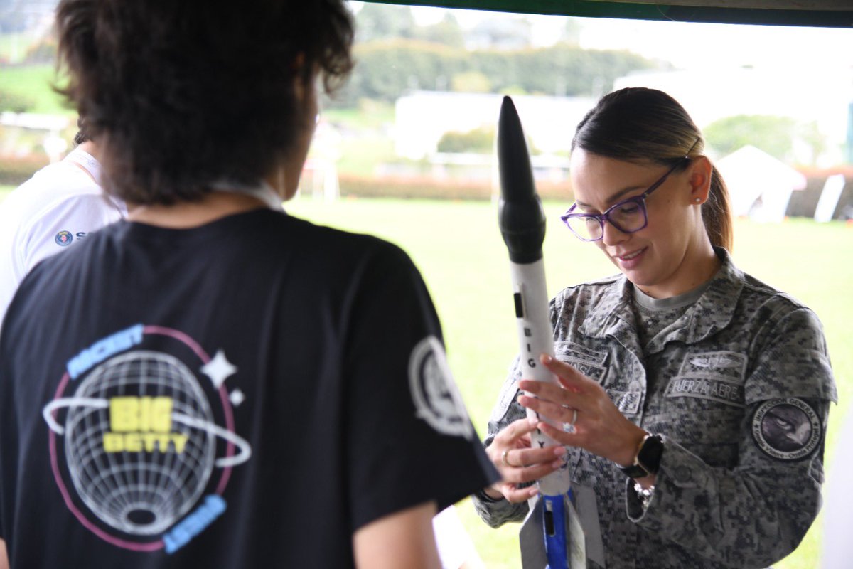 Fuerza Aeroespacial Colombiana tweet media