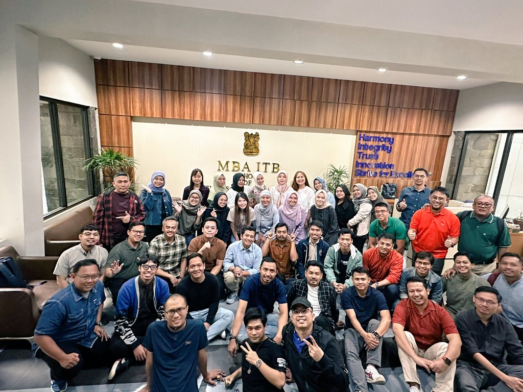 Alansuganda's tweet photo. MBA ITB Executive 67 (Kelas Weekend) https://t.co/cNJcWtCtuQ