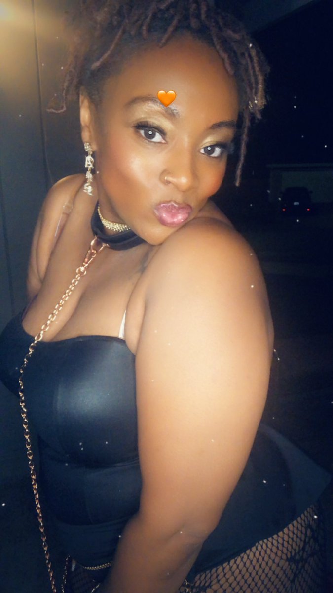 Happy Halloween!!! I was going for a Submissive Madam. Did I pull it off? Tame me baby 😜Leather Collar/Leash &amp; Leather Flogger is available online.

MzMadam

#Halloween2023 #collar #leash #kinky #thiccums #selflove #love #fashion #queensize #sexpositive #erotic #sexi #explore