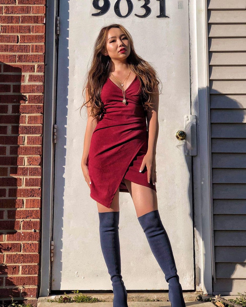 Хуучны зургаа л үзээд сууж байна даа.
Сайхан амраарай 😴