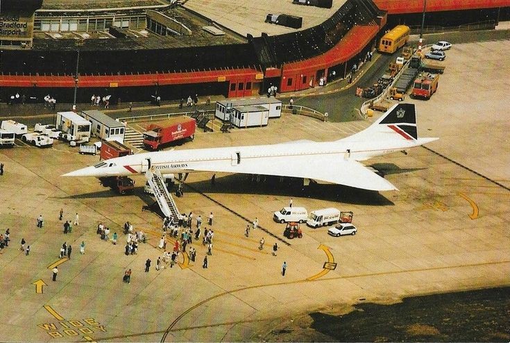 Concorde makes a special appearance at Leeds Bradford Airport. #SupersonicSunday