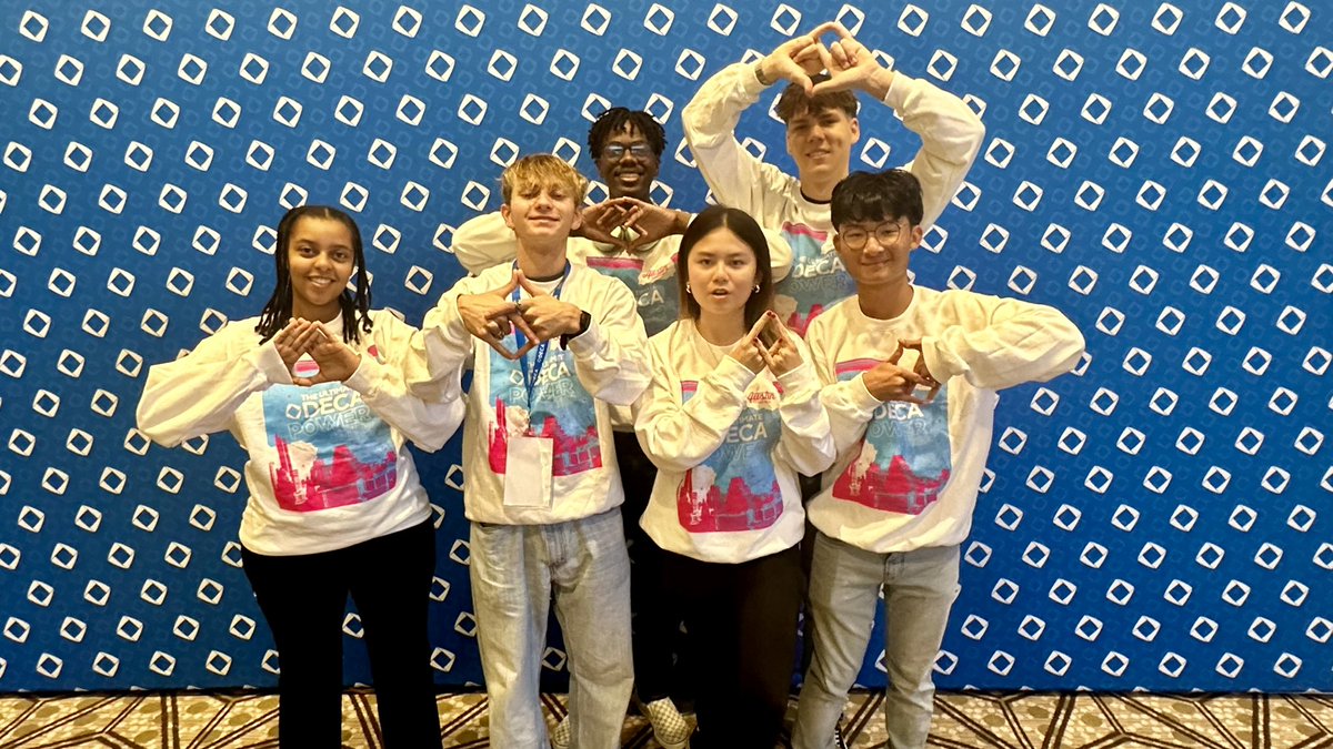 SachseDECA's tweet photo. That’s a WRAP! What an AMAZING #DECAPowerTrip! Thanks to @decainc and THE ATX for a life changing weekend! #ExperienceDECA #RunMustangsRun🐎 https://t.co/m9F7JaXEAJ