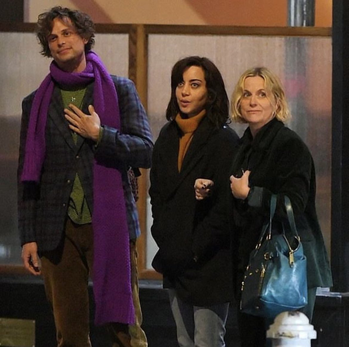 plazaupdates's tweet photo. Aubrey Plaza reunited with her former co-stars Amy Poehler, Matthew Gray Gubler and Michael Imperioli in NYC https://t.co/4w18h8n8Gp