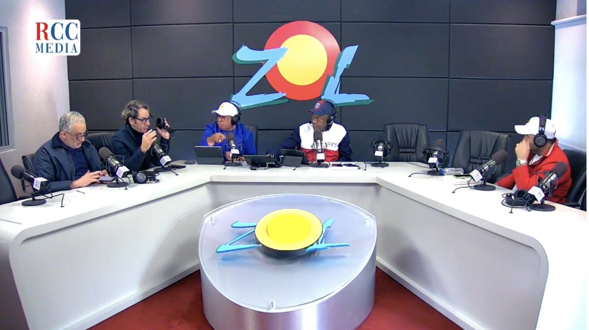 SoldelaMananaRD's tweet image. Sigan en sintonía coln #elsoldelamañan dando cobertura a todo lo acontecido posterior al disturbio tropical Vincent.

Sintoniza por zolfm.com/streaming #zolfm @RCCMediaRD @ZOLFM1065 #zolcontigo