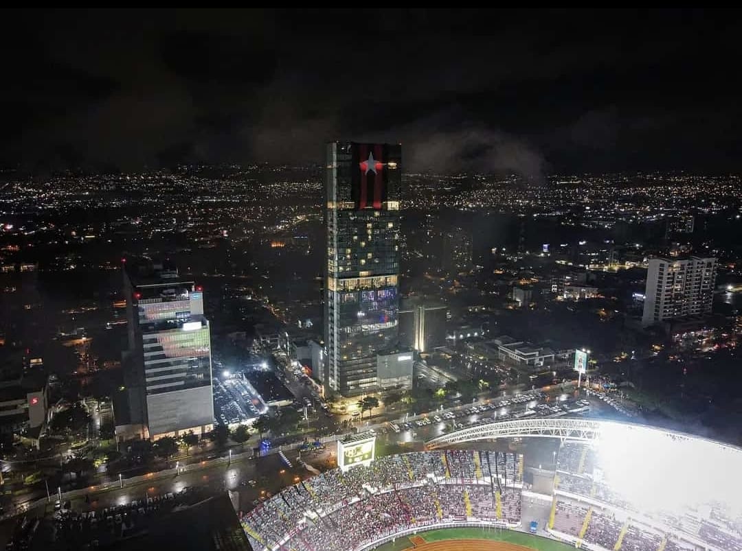 Un título en 10 años y seguimos llenando gradas, seguimos al equipo a todo lado, seguimos montando un fiestón. Cuando se gana están todos, cuando no están los de verdad. Las buenas llegarán. SOMOS LA LIGA 🔴⚫