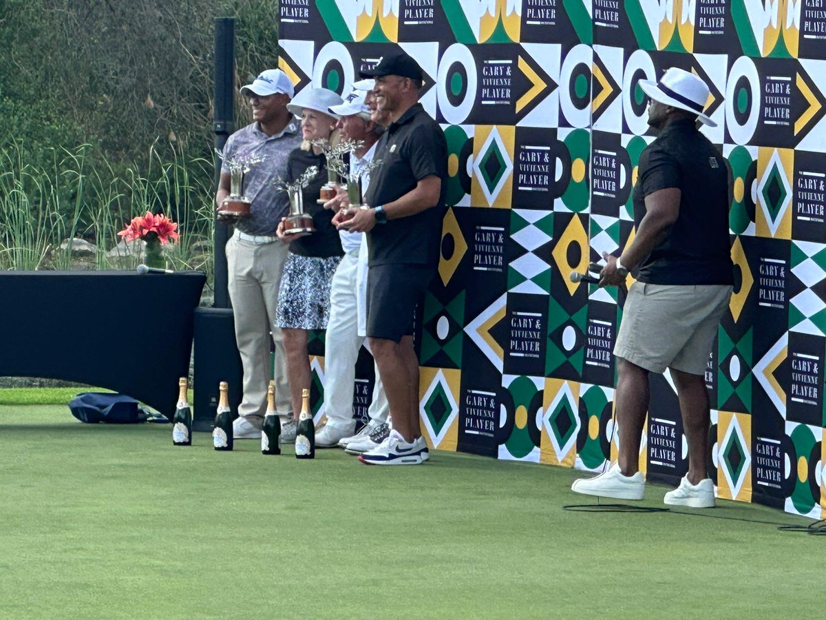 Robin Tiger Williams tweet media