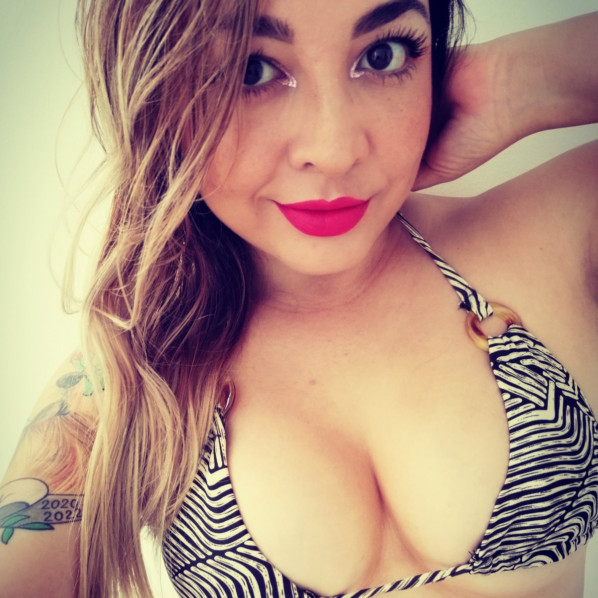 fire6919's tweet photo. #NuevaFotoDePerfil https://t.co/qQbX45o4Ta