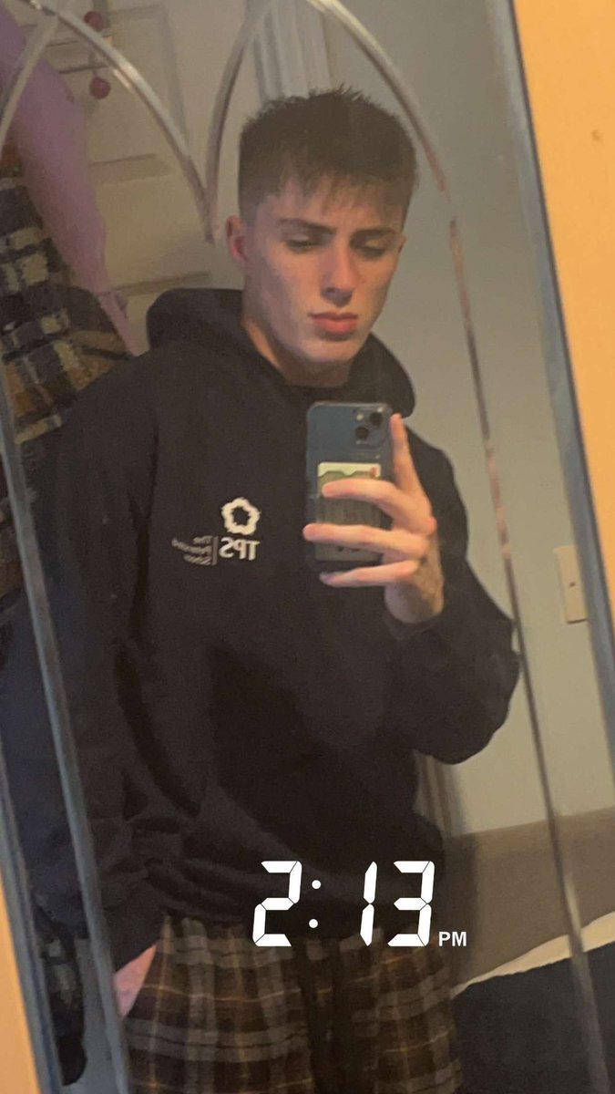 lucaspiercex's tweet photo. rt if u wanna fuckk👀 https://t.co/L9xjZ0VRSZ