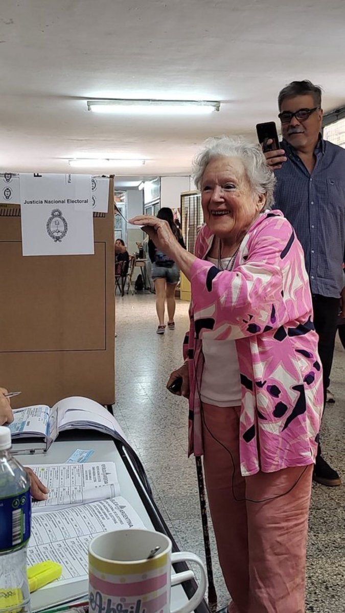 GuidoVuelve's tweet photo. Votá como Norita. Nunca más. https://t.co/ldd4JoMj6t