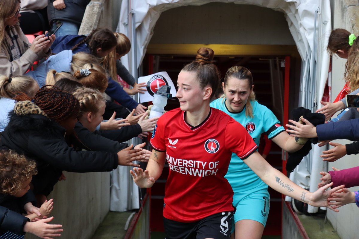 CAFCWomen's tweet photo. Over 1⃣0⃣0⃣0⃣ at The Valley this afternoon!

Thank YOU for your superb support 👏

#cafc https://t.co/NlfHS3AP1A