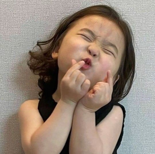 Bye bye para admin makasih untuk rumah yang nyaman selama 2 minggu, maaf kalau gw masih ada kurang sebagai member. Maaf kalau ada salah kata atau perbuatan gw yg bikin kalian kesal thdp ku, besok ak ulangin lagi <a href="/BENGKELJIWAca/">BASE - REN.</a> @eventxBJCA <a href="/SUBxBJCA/">UPI & JOA</a> 🩷🩷🩷🩷