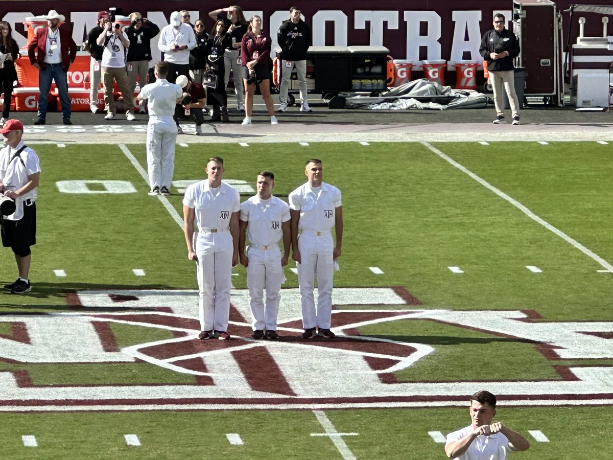 LisaNiemuth's tweet photo. Hunter and I had the opportunity to see a game a Kyle field. Met great people, remembrance of the bon fire collapse and Jackie Sherrill https://t.co/XVo1ZuCTcA