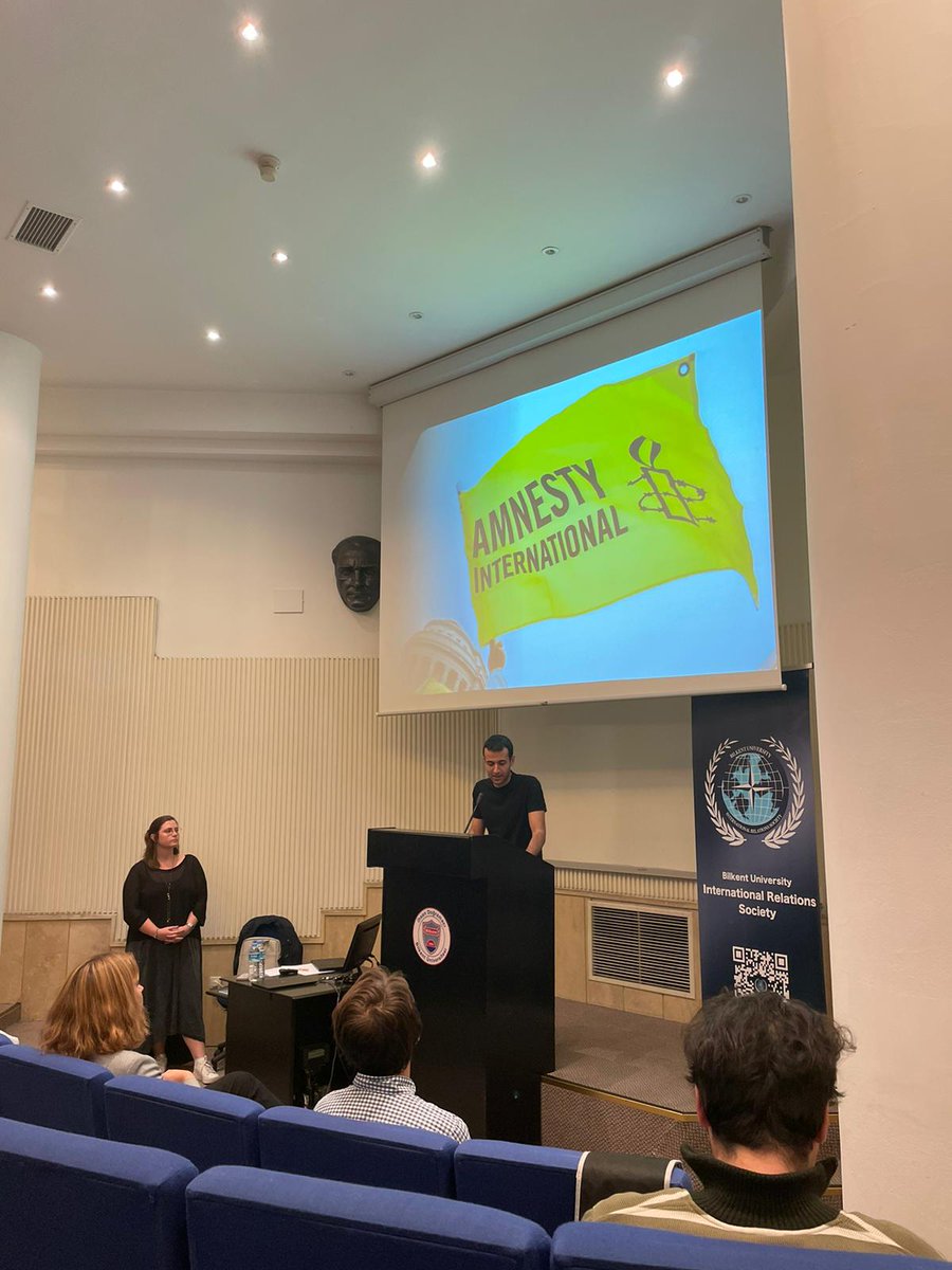 sidaraslanoglu's tweet photo. 31 Ekim tarihinde @aforgutu Proje Koordinatörü Deniz Akdeniz Belovacıklı ile (@akdeniz3005) "İsrail - Filistin ve İnsan Hakları" seminerimizi düzenledik. Zorla göç, hukuksuz infaz ve uluslararası hukuk üstünde durduk. https://t.co/oewQ4xTS8X