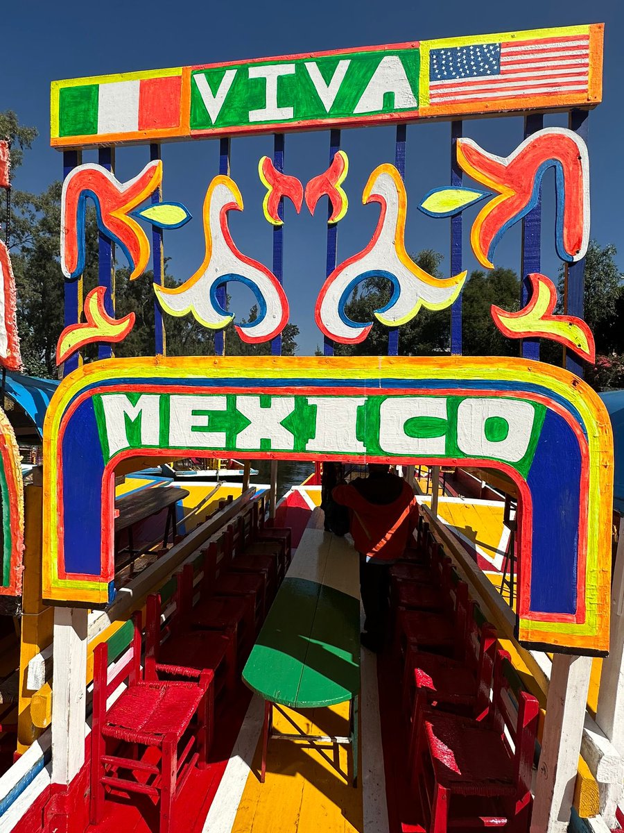NoelGallagher's tweet photo. 👋🇲🇽 https://t.co/HGrbZJxt9U