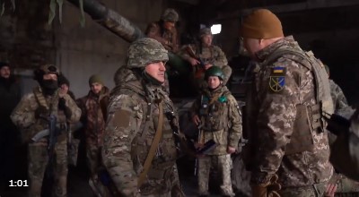 Admiralice1's tweet photo. Командувач Об'єднаних сил ЗСУ генерал-лейтенант Сергій Наєв: 
Шановні сержанти! Бойові побратими, друзі! Щиро вітаю вас із професійним святом - Днем сержанта Збройних Сил України!  Ви – перші помічники командирів. Ви – люди, що готують і ведуть за собою воїнів уперед до нашої… https://t.co/99kyp0Gr8T