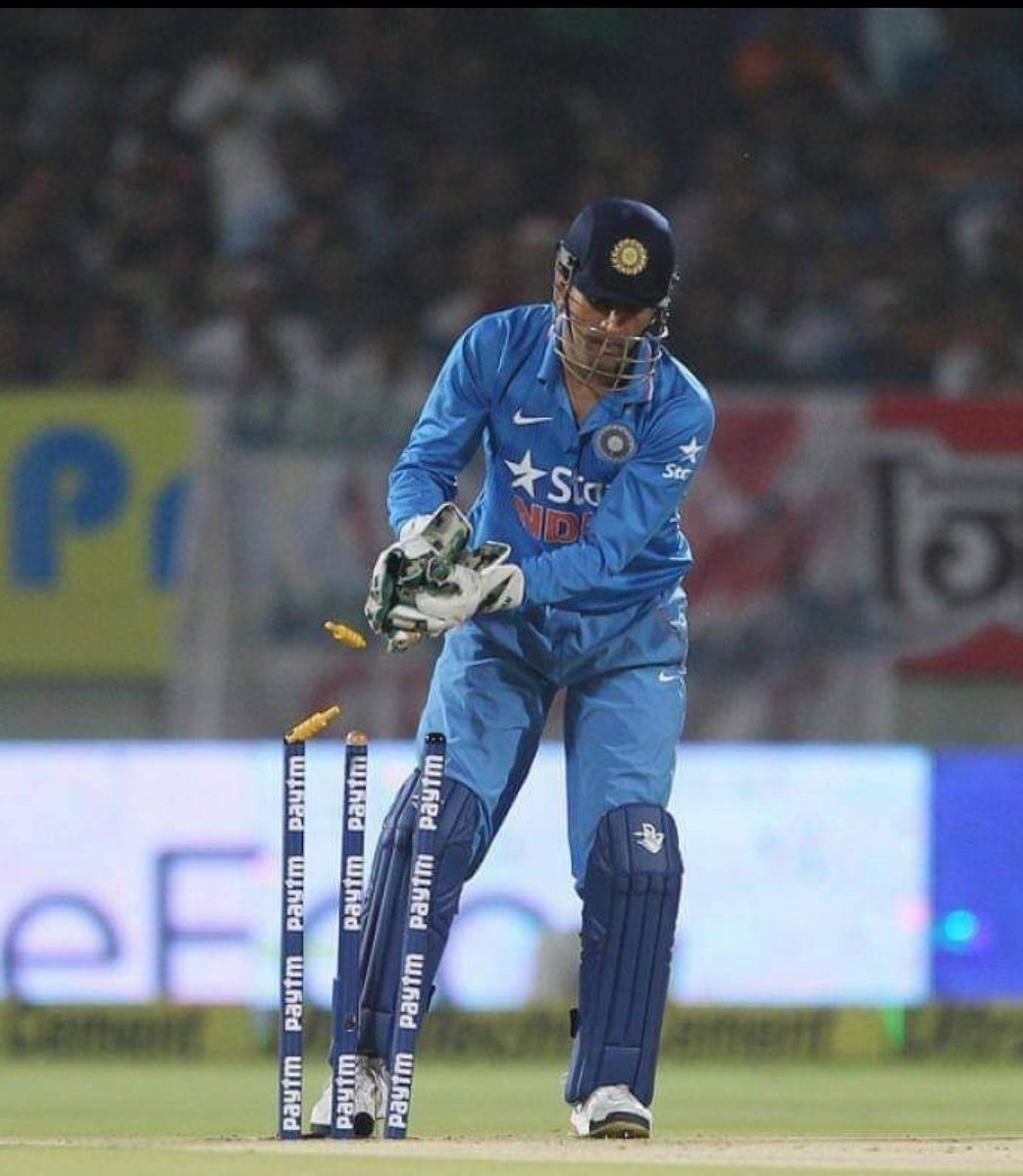 कोई था…जो विकेट के पीछे से मैच पलट देता था। अलग था, एकदम अलबेला। पूरी दुनिया कायल थी उसके खेल की