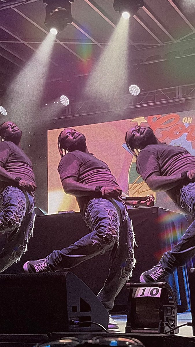 pcpi_chuck's tweet photo. I also take pictures 👀 #photograghy #concert #concertphotography #pcpichuck #liluzivert #tpain https://t.co/1t463xsNTo