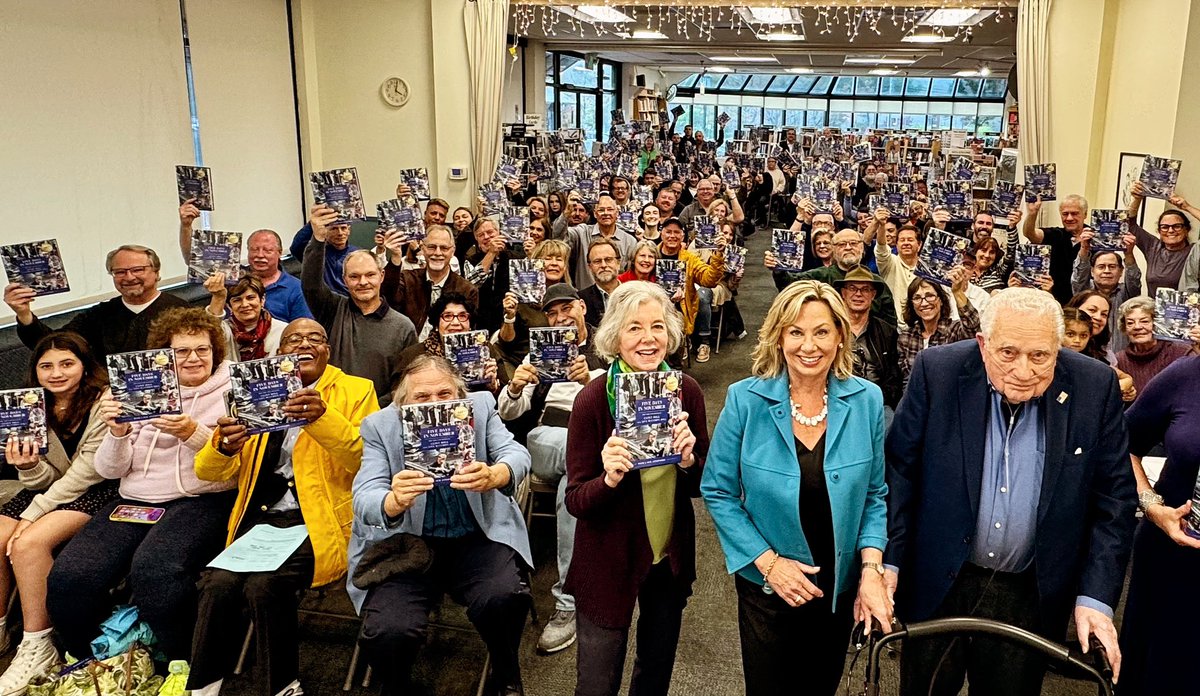 I am deeply humbled by the huge crowd that came to see us yesterday at @bookpassage for FIVE DAYS IN NOVEMBER. Since I can no longer travel, this was my only in-person event, and I truly appreciate everyone who made the effort to travel from all parts of the country and to