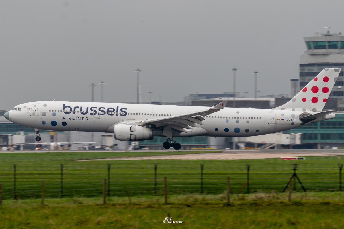 Today’s Post Features Brussels Airlines A330-300 Touching Down On Runway 23R From Brussels For Maintenance With STS Aviation Group ✈️ • #brusselsairlines #A330 #Airbus330lovers #Airbusa330 #aviationeverywhere • 𝗔𝗹𝗹 𝗣𝗵𝗼𝘁𝗼𝘀 𝗢𝘄𝗲𝗻 | 𝗨𝗞 𝗔𝘃𝗶𝗮𝘁𝗼𝗿 ©️