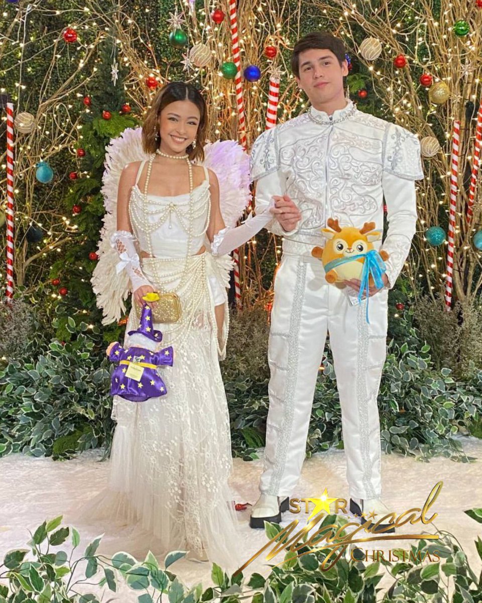 Can’t forget about some of our fave love teams! These duos brought the Christmas cheer and kilig factor to the #StarMagicalChristmas white carpet! 

Check out DonBelle, FranSeth, LoiNie, and KoDrea! 🤍❤️💚