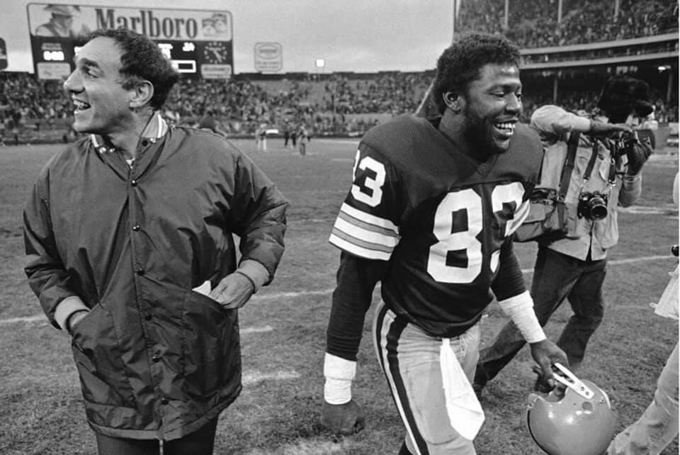 #Cleveland @browns Coach Sam Rutigliano and Ricky Feacher celebrate 27-26 victory over the Steelers on October 26, 1980. Source: AP Photos. #Browns