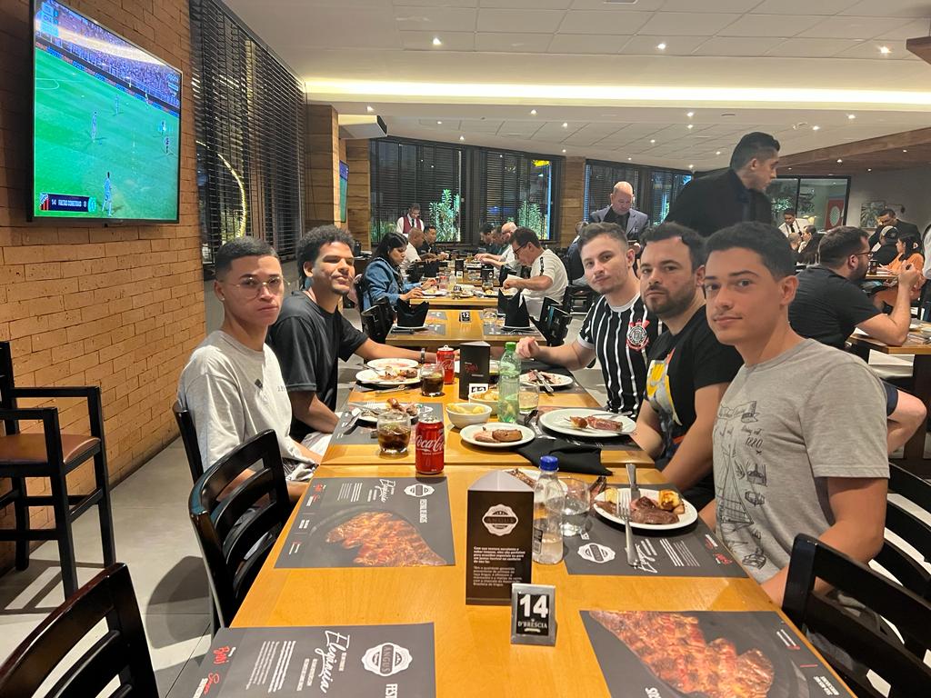 ⚔️After an intense week of boot camp, the Champs are headed to Helsinki! ✈️

#BlueAndYellowTogether