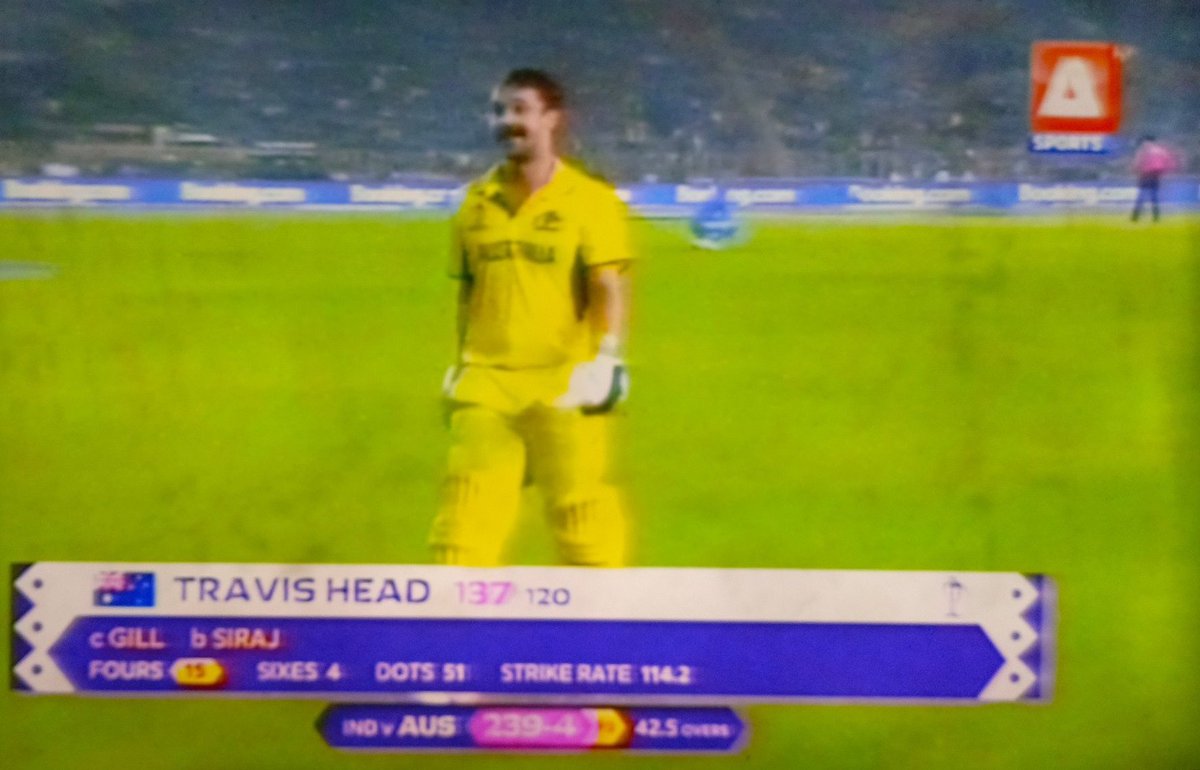 Rajput07Fani's tweet photo. “Kuch nahi bro, bus ghar mein ghus kar maar kar wapas jaa raha hoon.”
#INDvsAUS https://t.co/oY2mvvm4KB