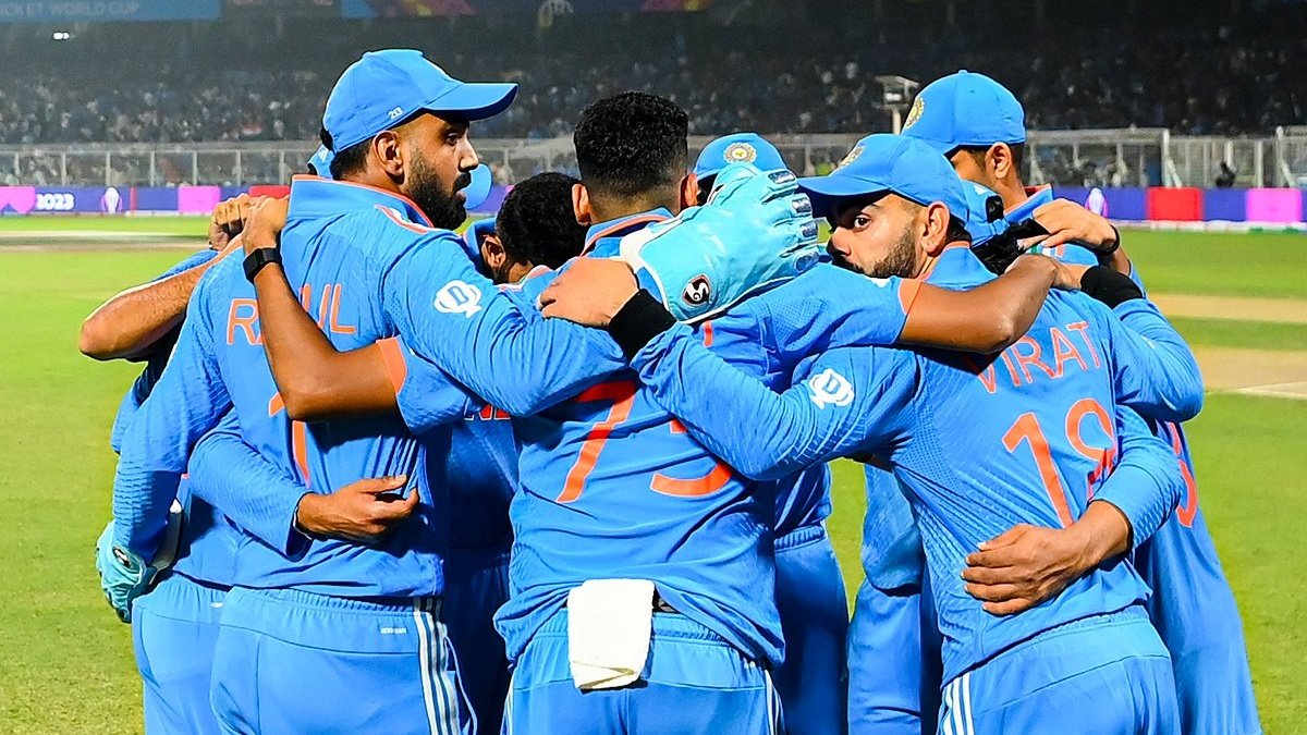 mufaddal_vohra's tweet photo. - Home World Cup.
- 10 Straight wins.
- Rohit and Virat in form.
- Bowlers all in form.
- Middle order in form.

Even these couldn't win team India the title, it's really heartbreaking now. 💔 https://t.co/LV2yITOZD2