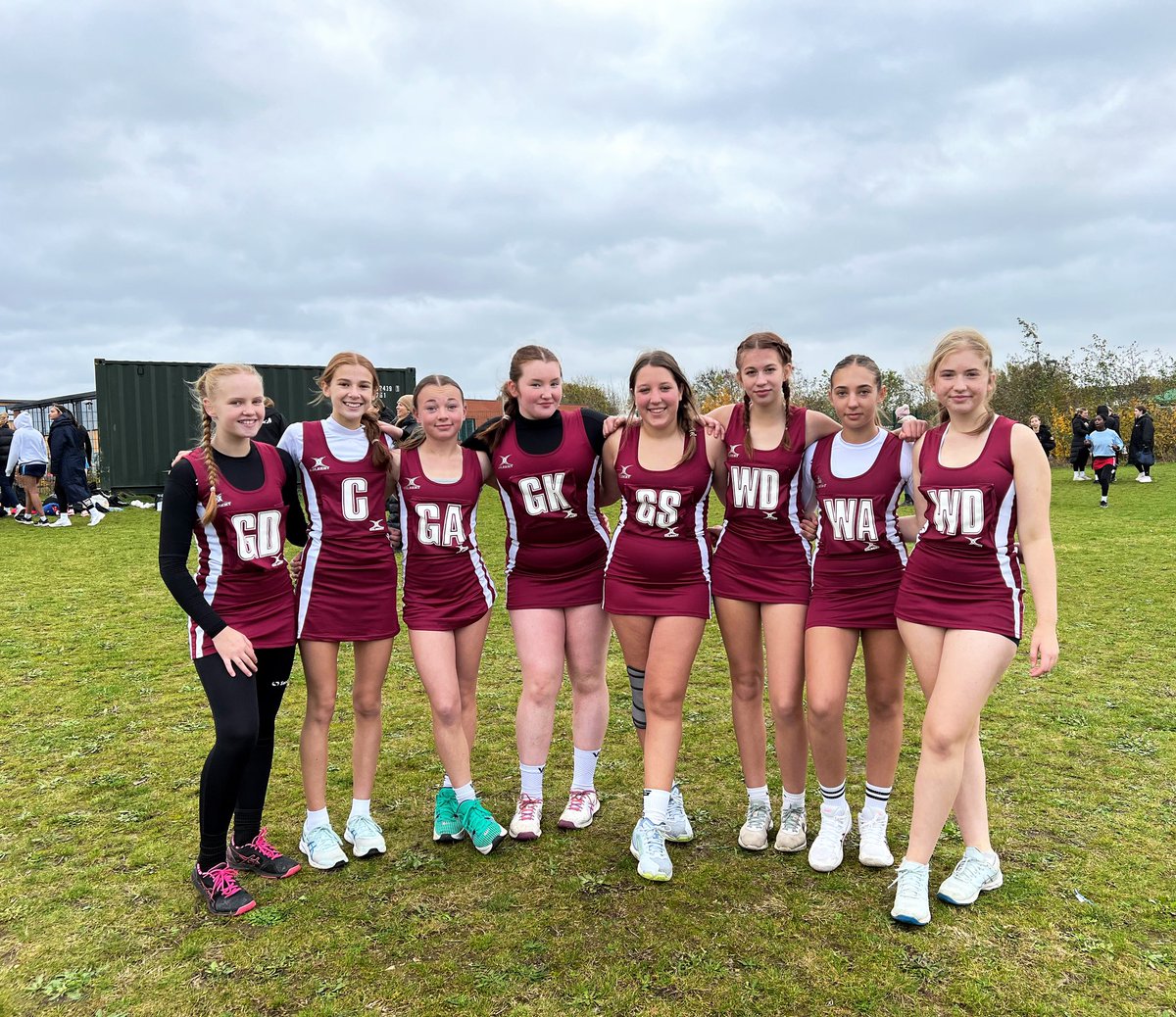 hrspe_'s tweet photo. So proud of these 8 girls who played some brilliant netball in the East Essex County Netball Tournament today. Was great to finish with winning against Thorpe hall and Great Baddow in some challenging weather conditions💨Thanks to all the family members who gave up their Sunday https://t.co/8UoFUcv0P9