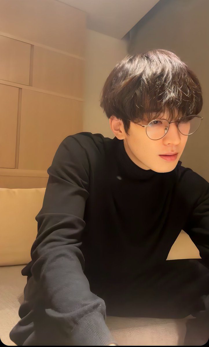 231119 / 231120 Wonwoo Weverse Live HD Screenshot

Tiba-tiba Live mengobati Carats yang kangen Wonwoo Gameboi meskipun nggak ngegame 😭🎮

- a thread